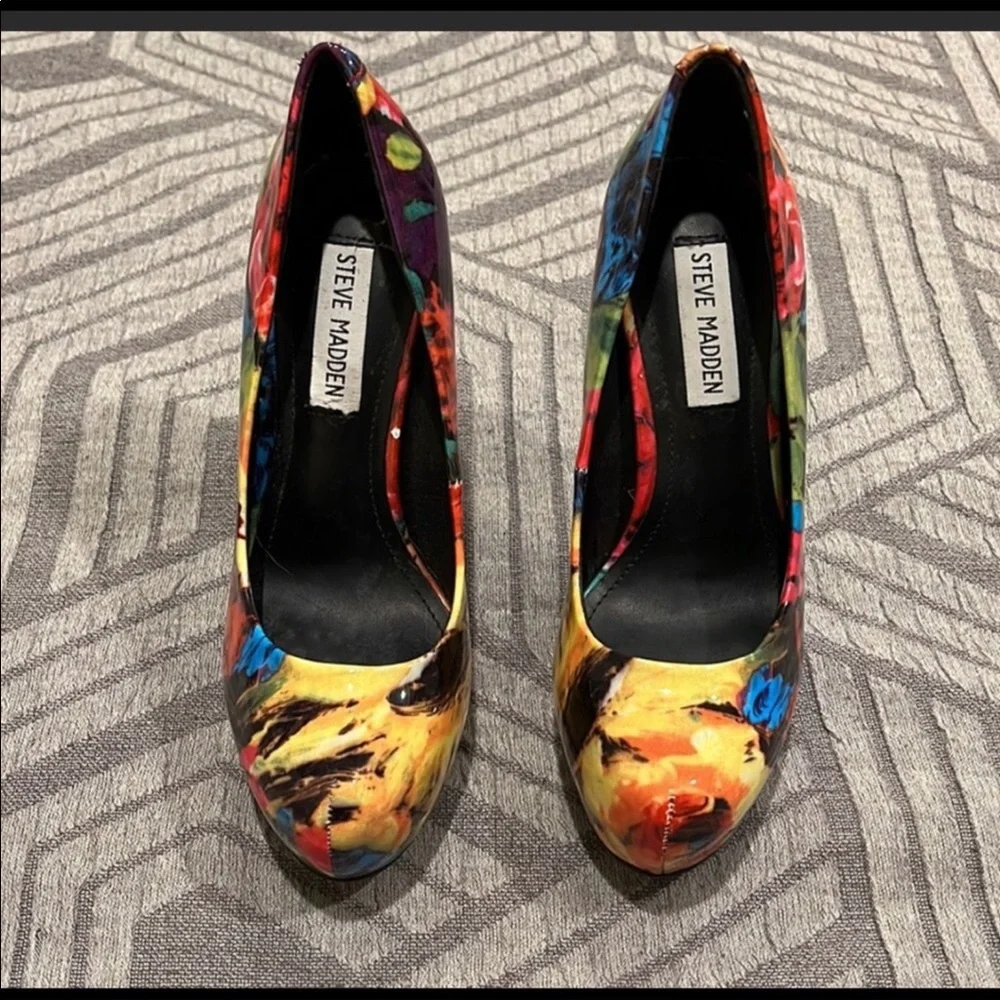 Bright colorful heels - Picture 3 of 3